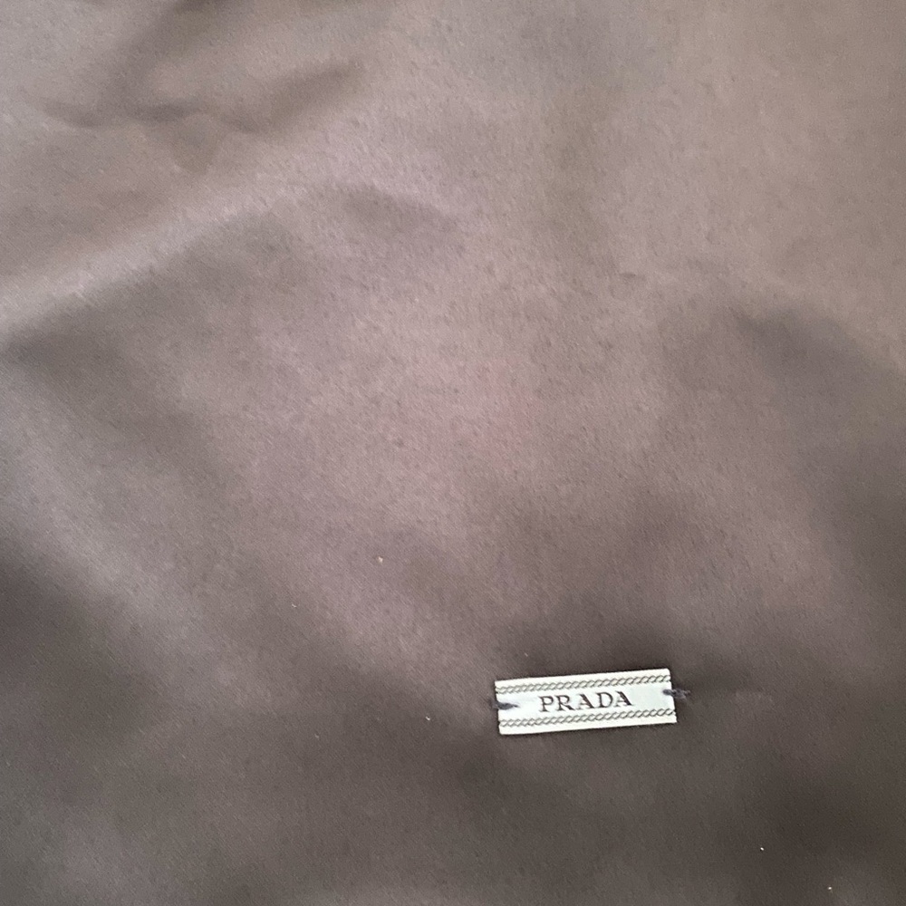 Prada - Picture 9 of 11